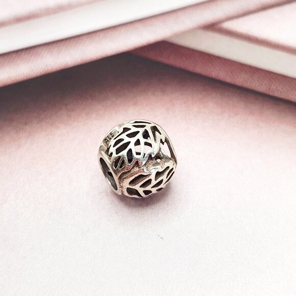 Pandora Autumn Bliss Floral Leaves 925 Sterling Silver Charm Authentic - Picture 1 of 2